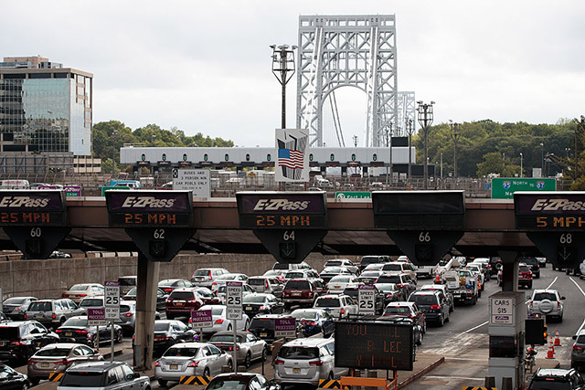 Fatal motorcycle crash closes upper lanes to NY on George Washington Bridge — Gothamist, San Antonio Community news