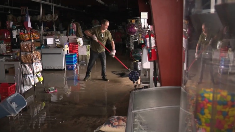 IRS extends tax deadlines for Bexar and other flood-hit counties as Texas appeals FEMA aid denial — San Antonio Community news