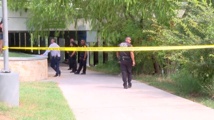 Man found floating face down in San Antonio creek dies despite rescue efforts, authorities say — KENS 5 (San Antonio), San Antonio Community news
