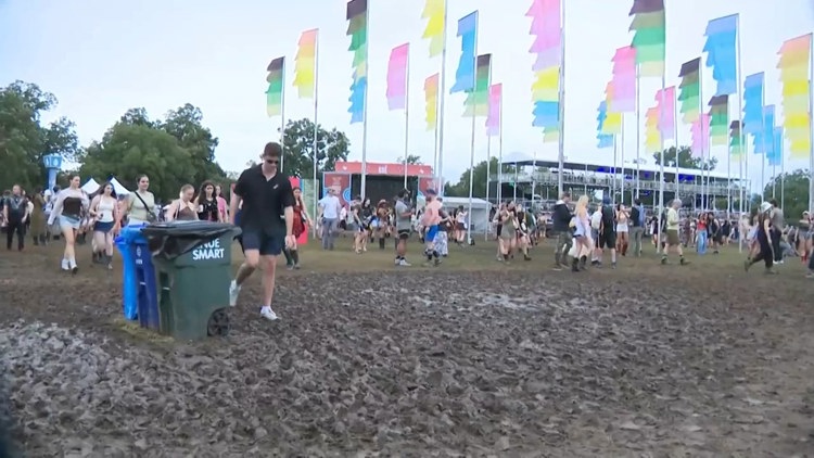 Zilker Park's Great Lawn remains closed following ACL Fest restoration — KENS 5 (San Antonio), San Antonio Community news