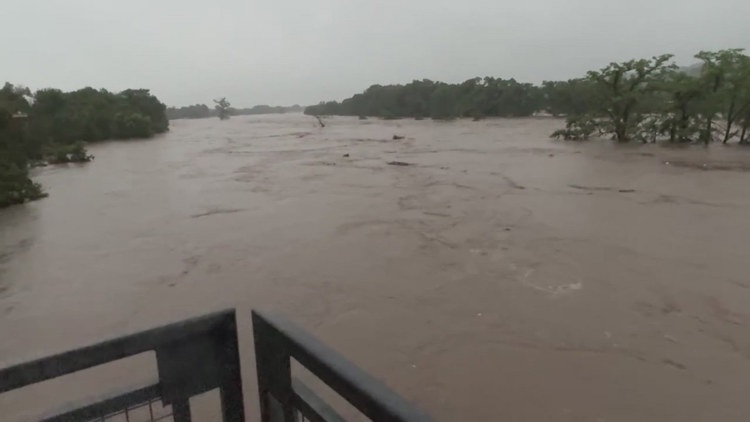 'This law is a major step forward' | Bipartisan emergency alert legislation signed into law after deadly July 4 flooding in Texas — KENS 5 (San Antonio)