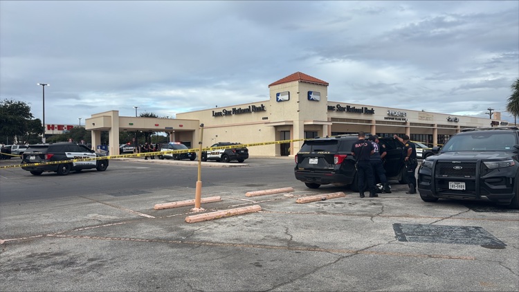 SAPD: 1 hospitalized after possible road rage shooting on south side — San Antonio Health news