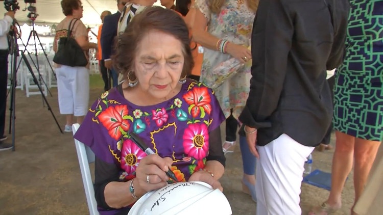 Dolores Huerta remembered for a lifetime of fighting for farmworkers and civil rights — San Antonio Community news